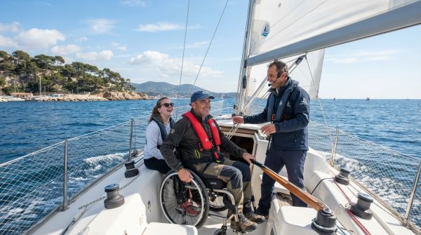 Handivoile : pratiquer la voile en situation de handicap