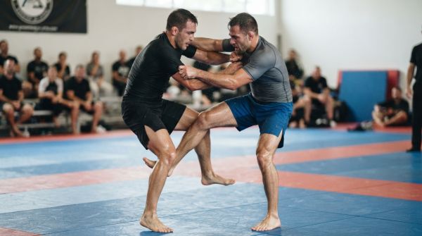 Le grappling pour améliorer sa flexibilité et coordination