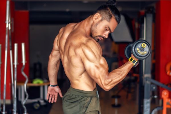 Utiliser la musculation pour compléter d'autres sports